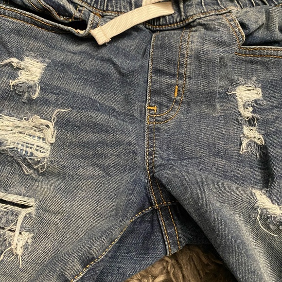 Old Navy Karate Slim Fit Shorts - Picture 6 of 10